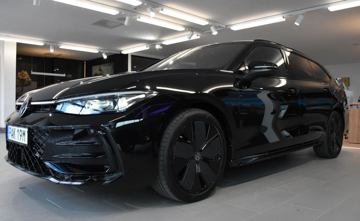 VOLKSWAGEN PASSAT 2.0 TDI 4M 142 kW Black Style Edition