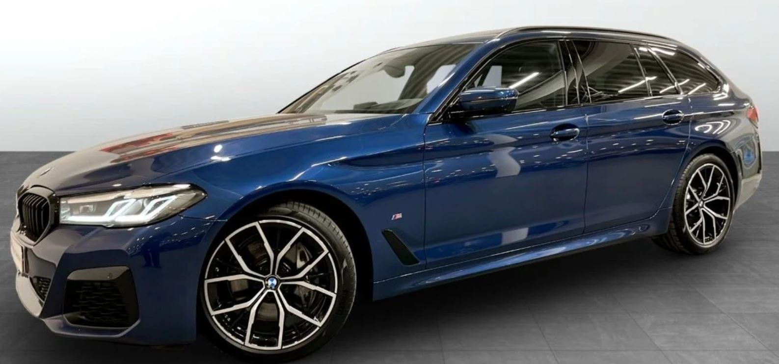BMW 530 d xDrive Touring M-Sport H/K HUD