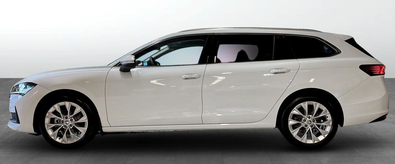 ŠKODA SUPERB Combi SELECTION 1.5 MILDHYBRID 110kW