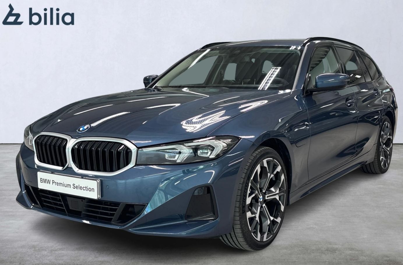 BMW 330e Touring tažné