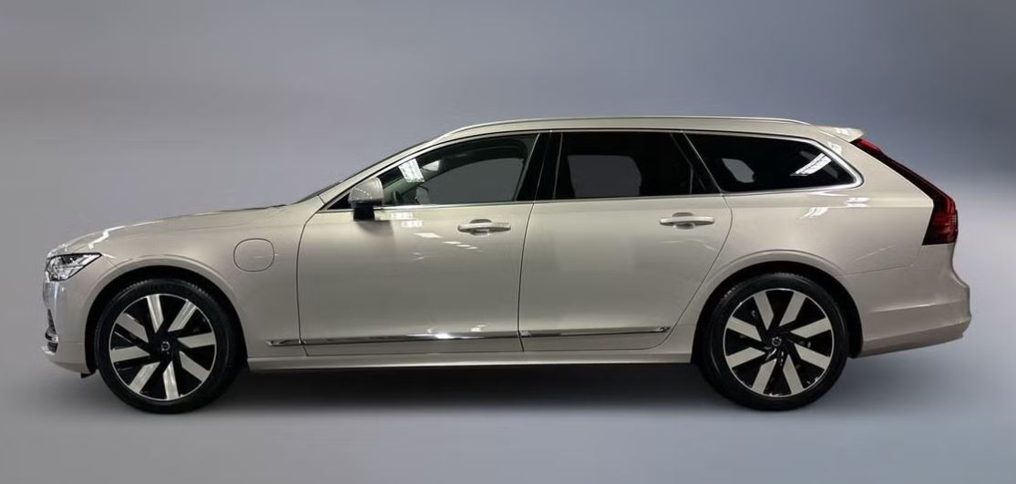 VOLVO V90 T6 AWD Core Edition II