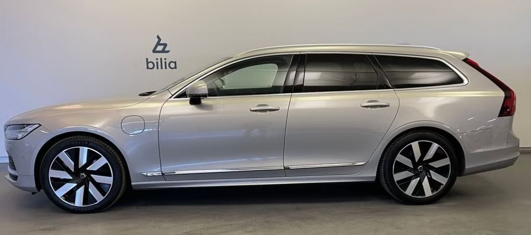VOLVO V90 T6 Core Edition